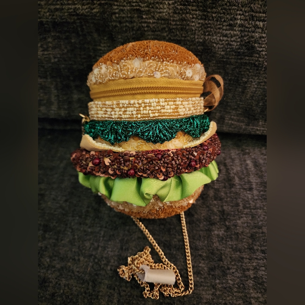 NWT Handmade In India Beaded Novelty Cheese Burger Purse Gold Chain Crossbody